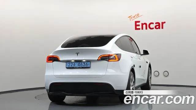 Tesla Model Y 2021
