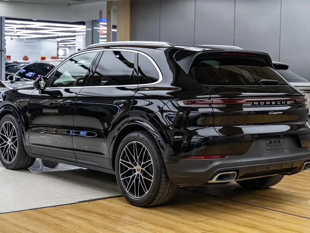 Porsche Cayenne 2024