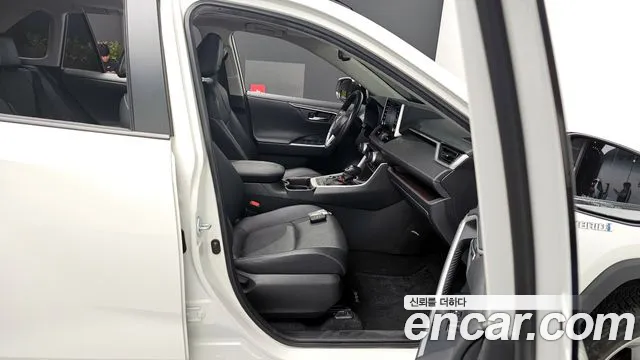 Toyota RAV4 2021