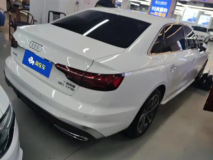 Audi A4 2021