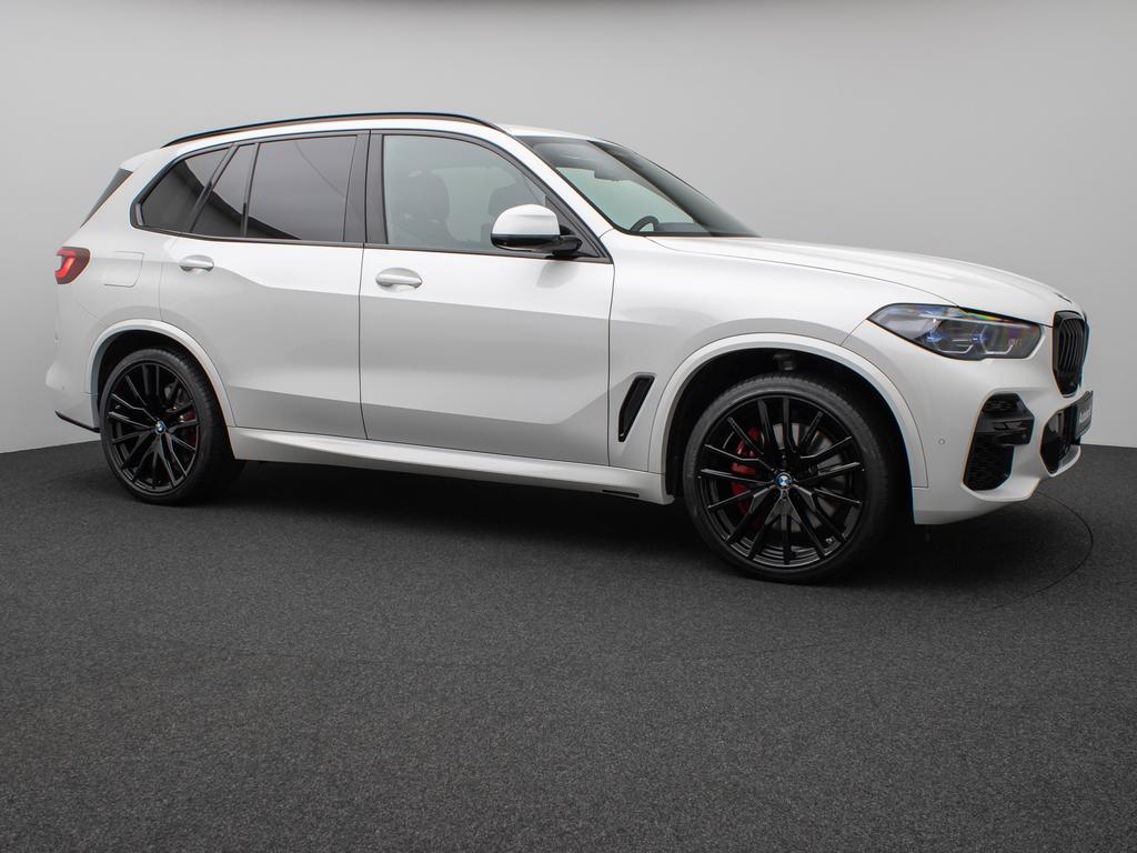 BMW X5 M50 2023