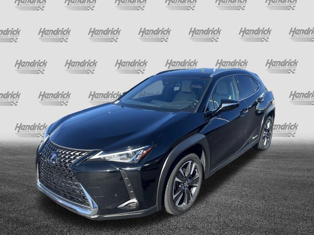 Lexus UX 2021