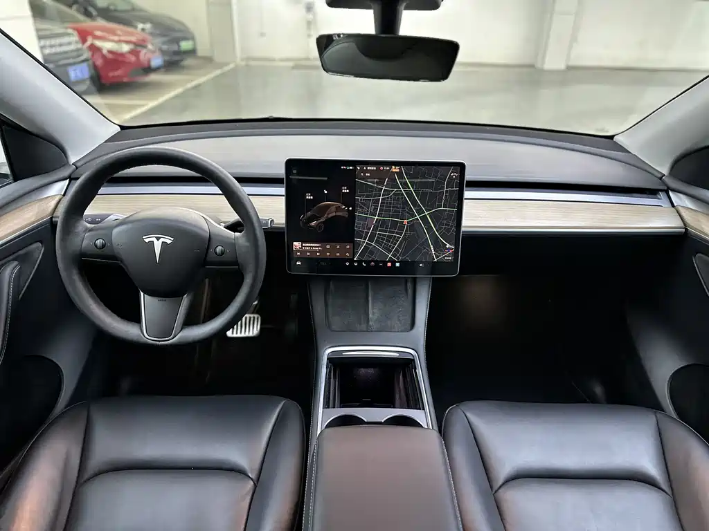 Tesla Model Y 2021