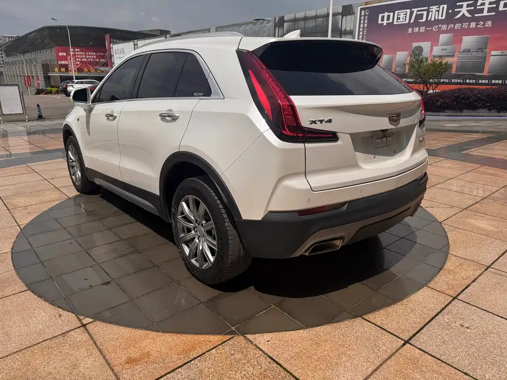 Cadillac XT4 2021