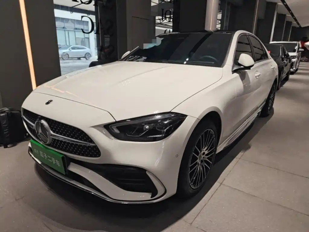 Mercedes-Benz C-Класс 2025