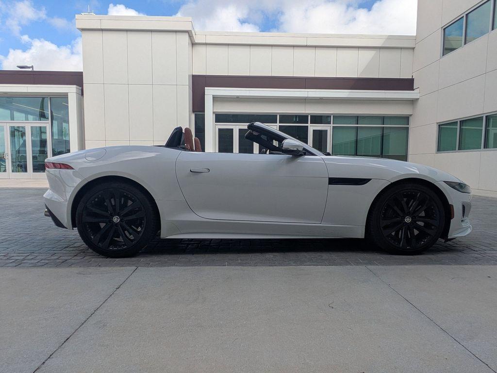 Jaguar F-Type 2024