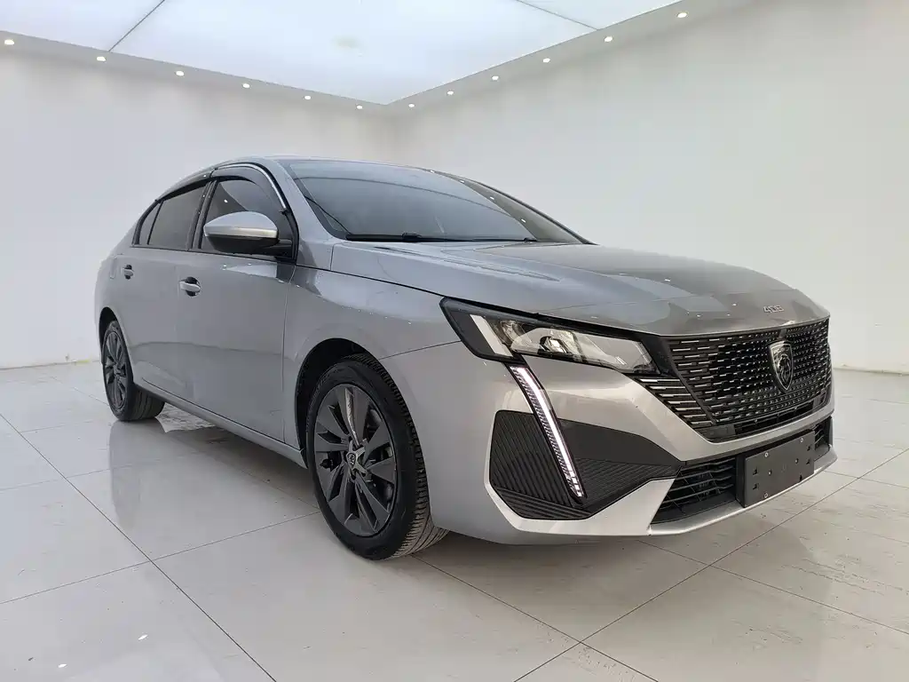 Peugeot 408 2022