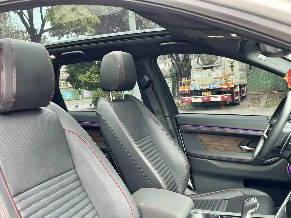Land Rover Discovery Sport 2021