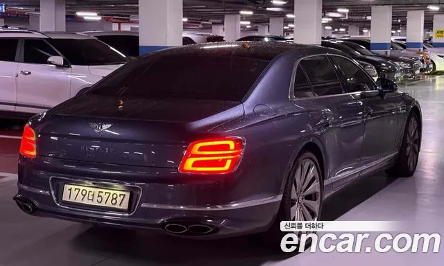 Bentley Flying Spur 2022