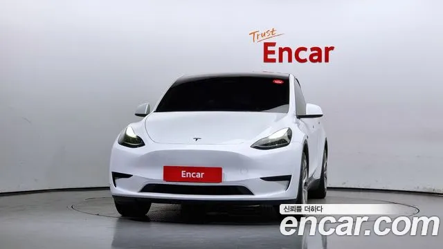 Tesla Model Y 2023