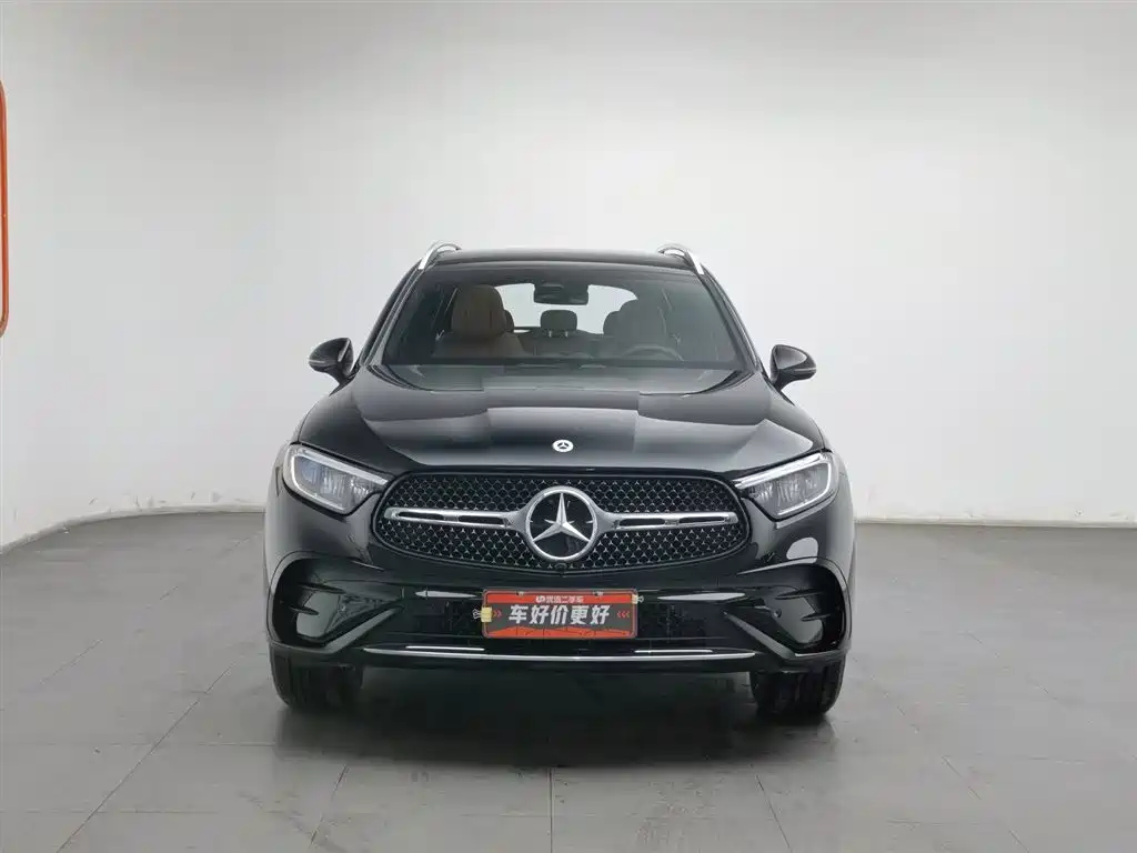Mercedes-Benz GLC 2023