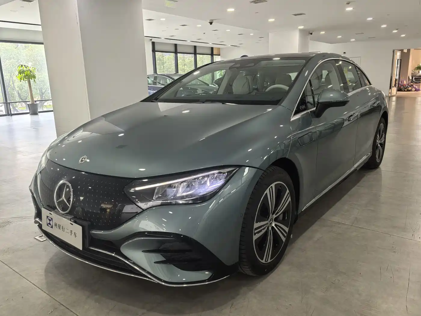 Mercedes-Benz EQE 2025