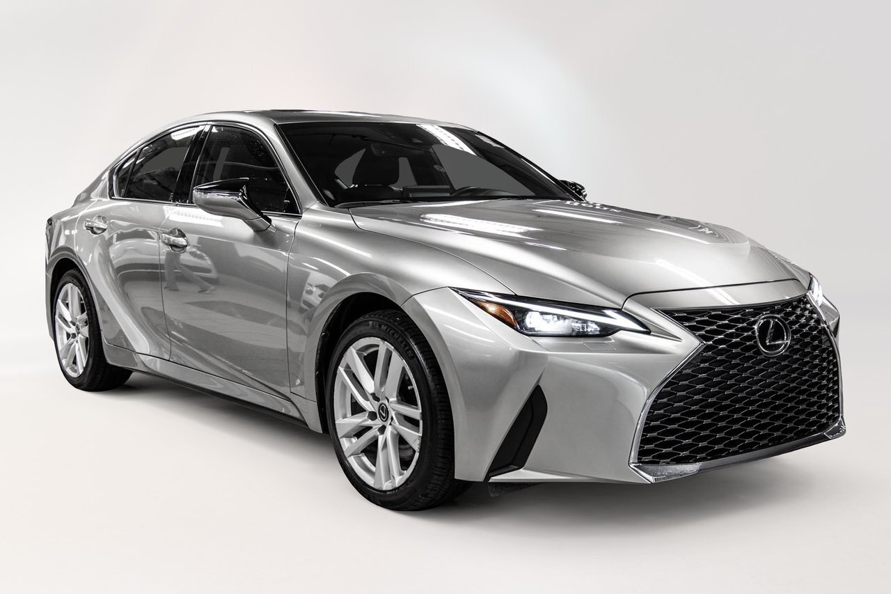 Lexus IS 2022