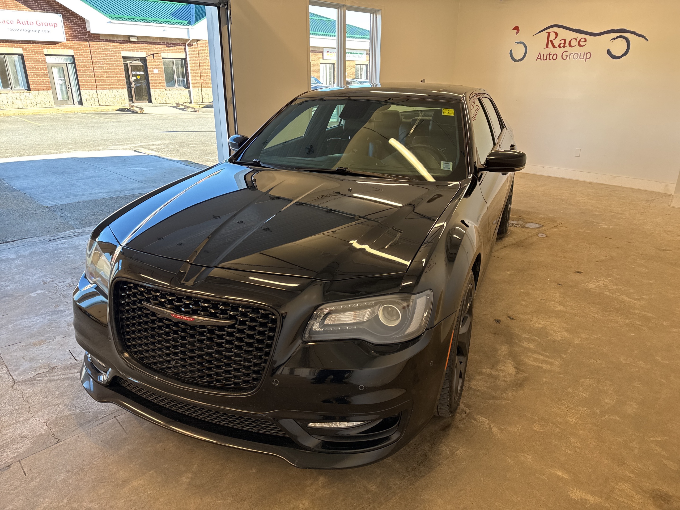 Chrysler 300 2022