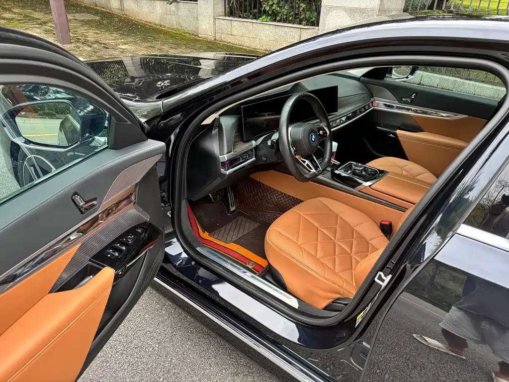 BMW i7 2023
