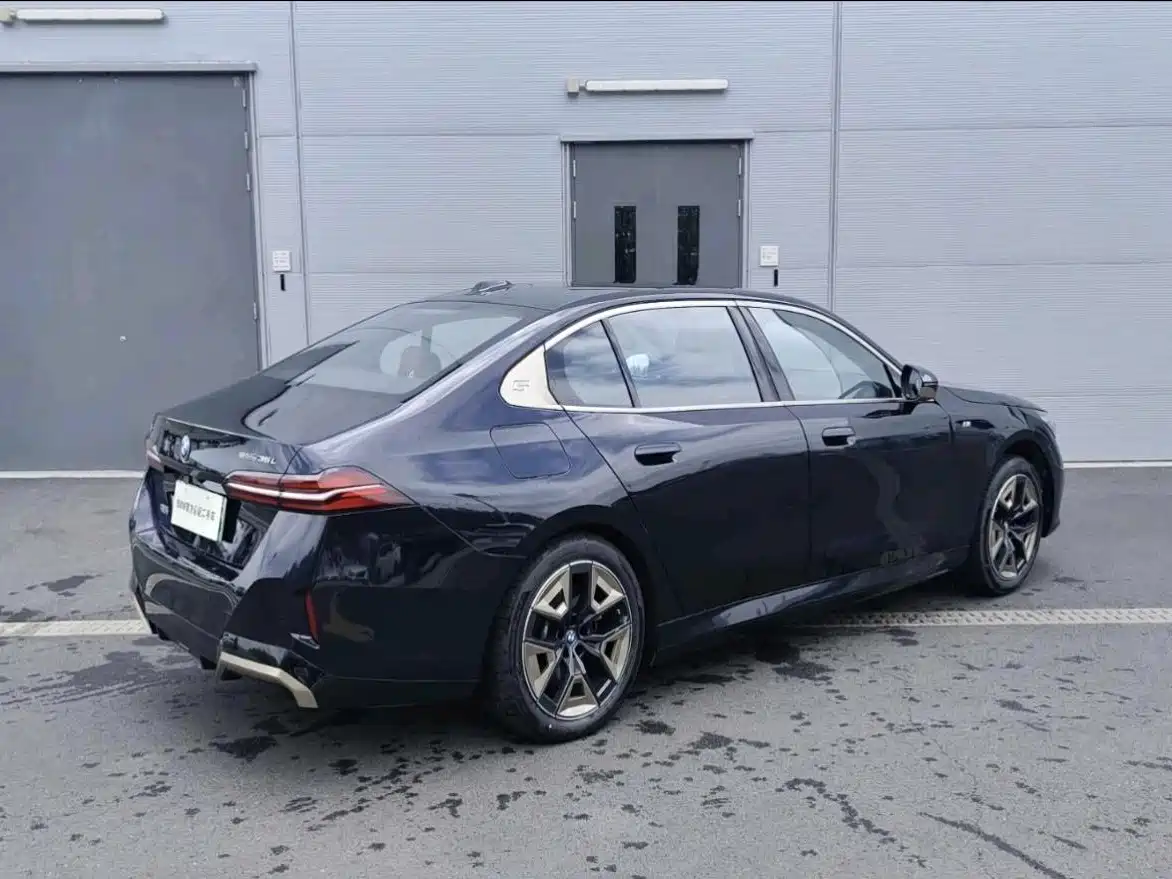 BMW i5 2026
