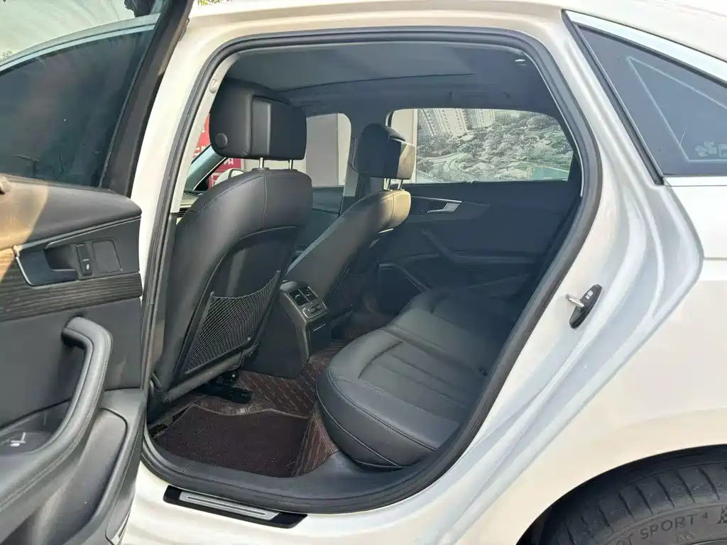 Audi A4 2022