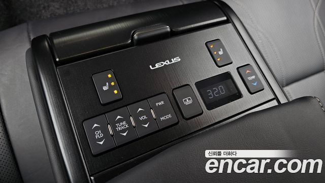 Lexus ES 2024
