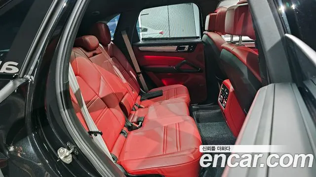 Porsche Cayenne 2022