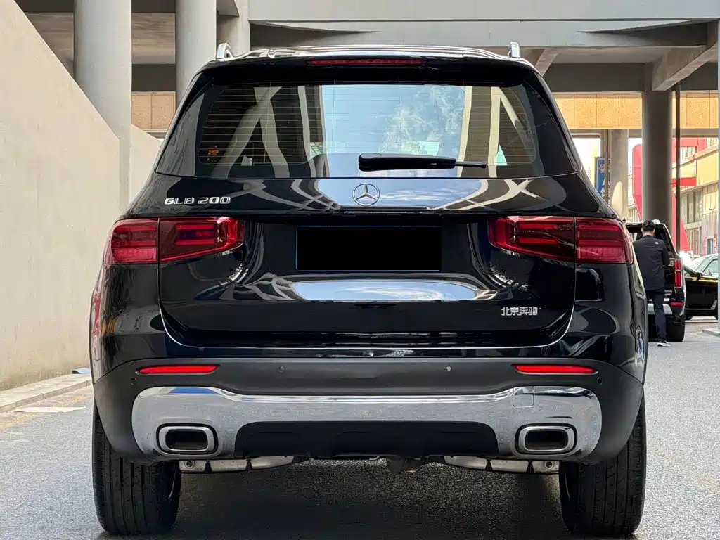 Mercedes-Benz GLB 2023