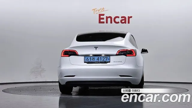 Tesla Model 3 2020