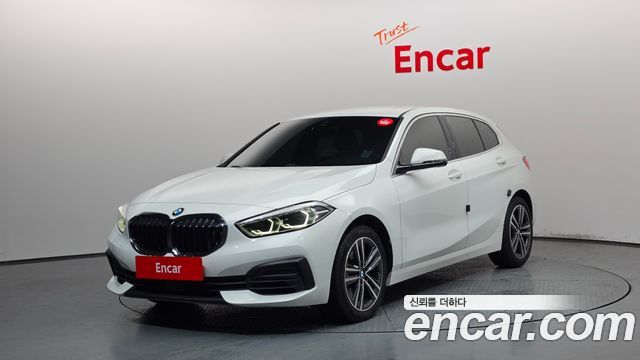BMW 1 серии 2021