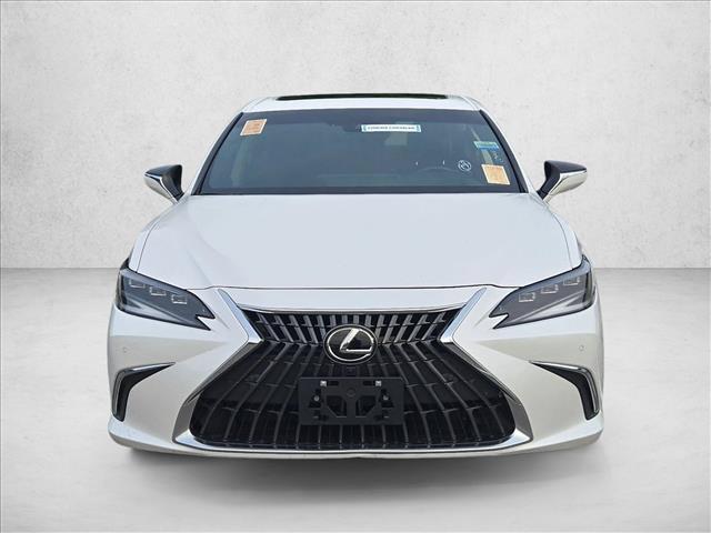 Lexus ES 2024