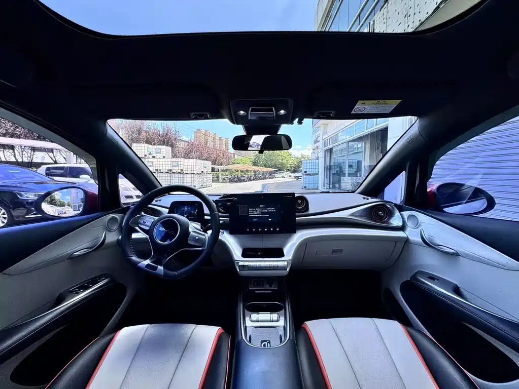 BYD Dolphin 2024