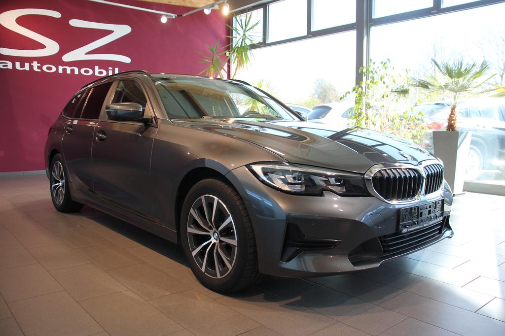 BMW 318 2022
