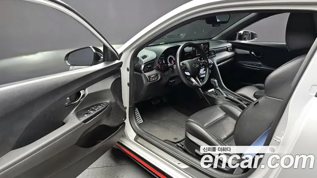 Hyundai Veloster 2020