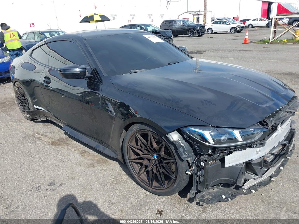 BMW M4 2025