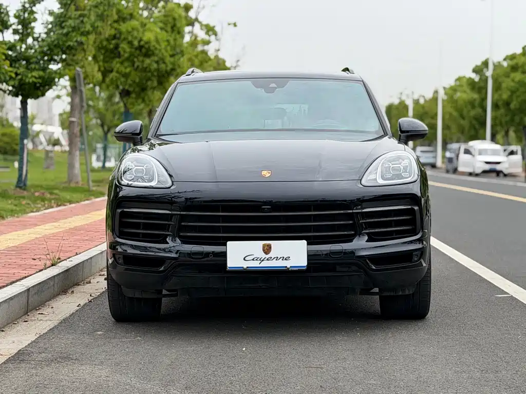 Porsche Cayenne 2023