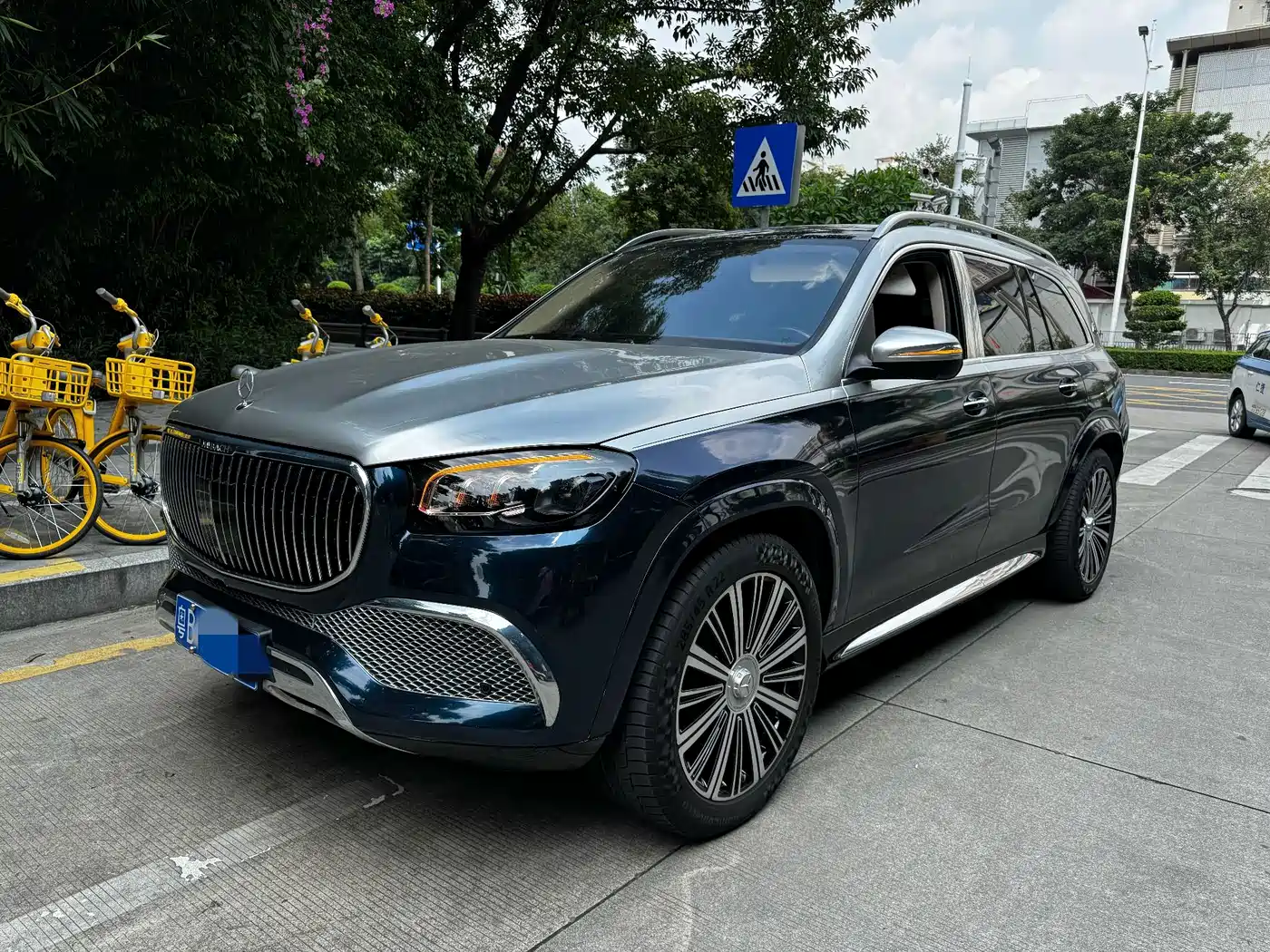 Mercedes-Benz Maybach GLS 2023