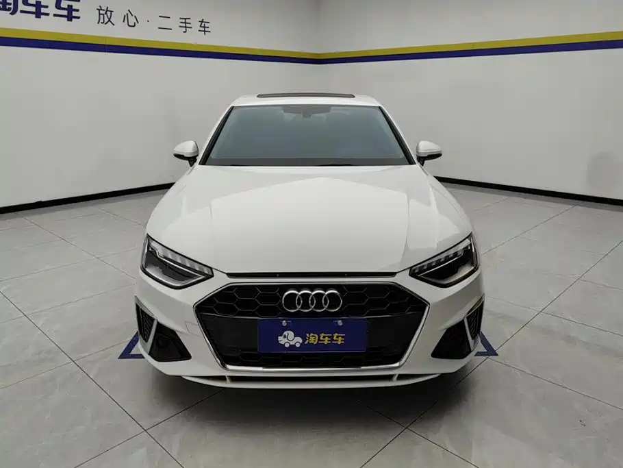 Audi A4 2022