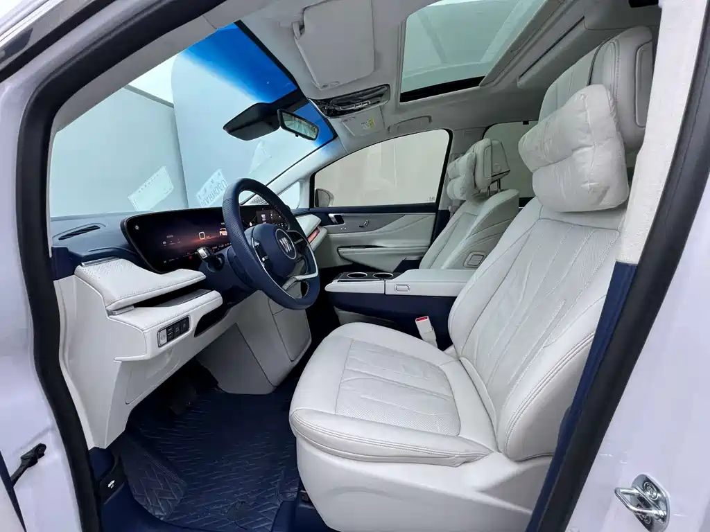Buick GL8 2024