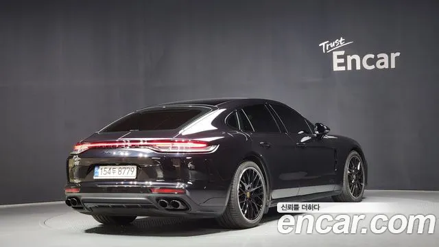 Porsche Panamera 2022