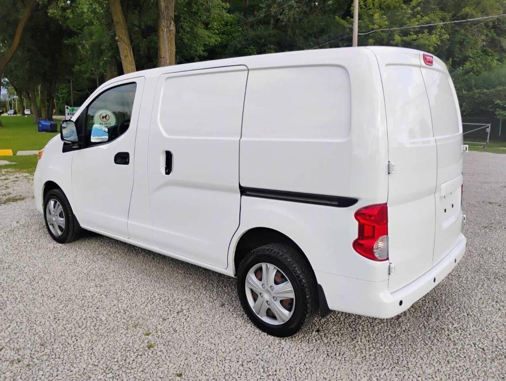 Nissan NV200 2021