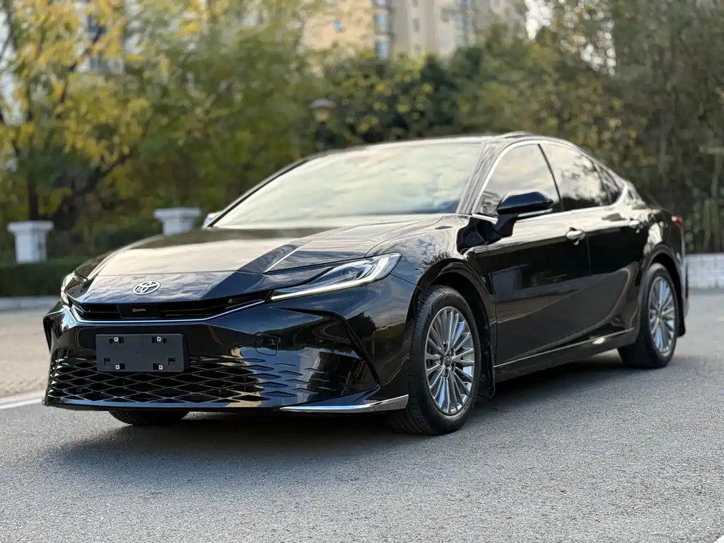 Toyota Camry 2025
