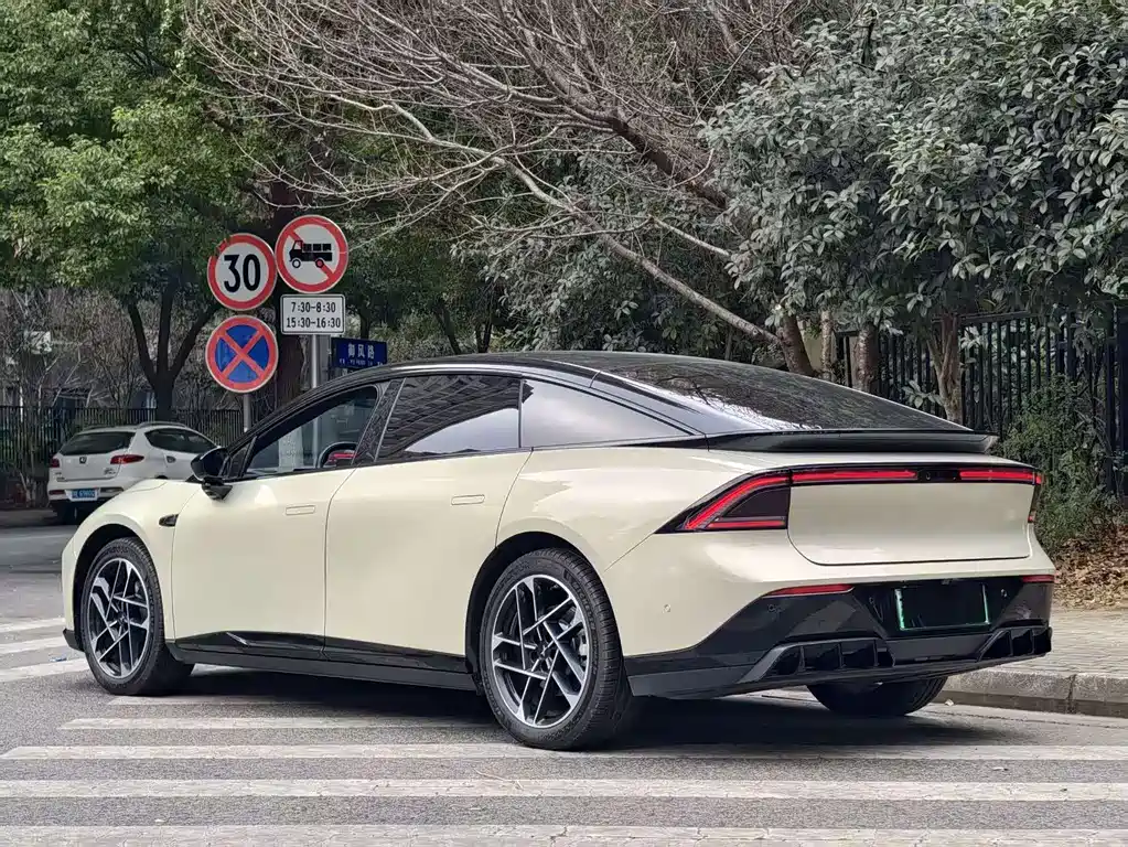 Xpeng P7+ 2025
