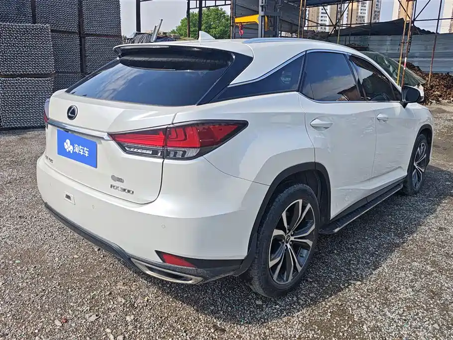 Lexus RX 2022