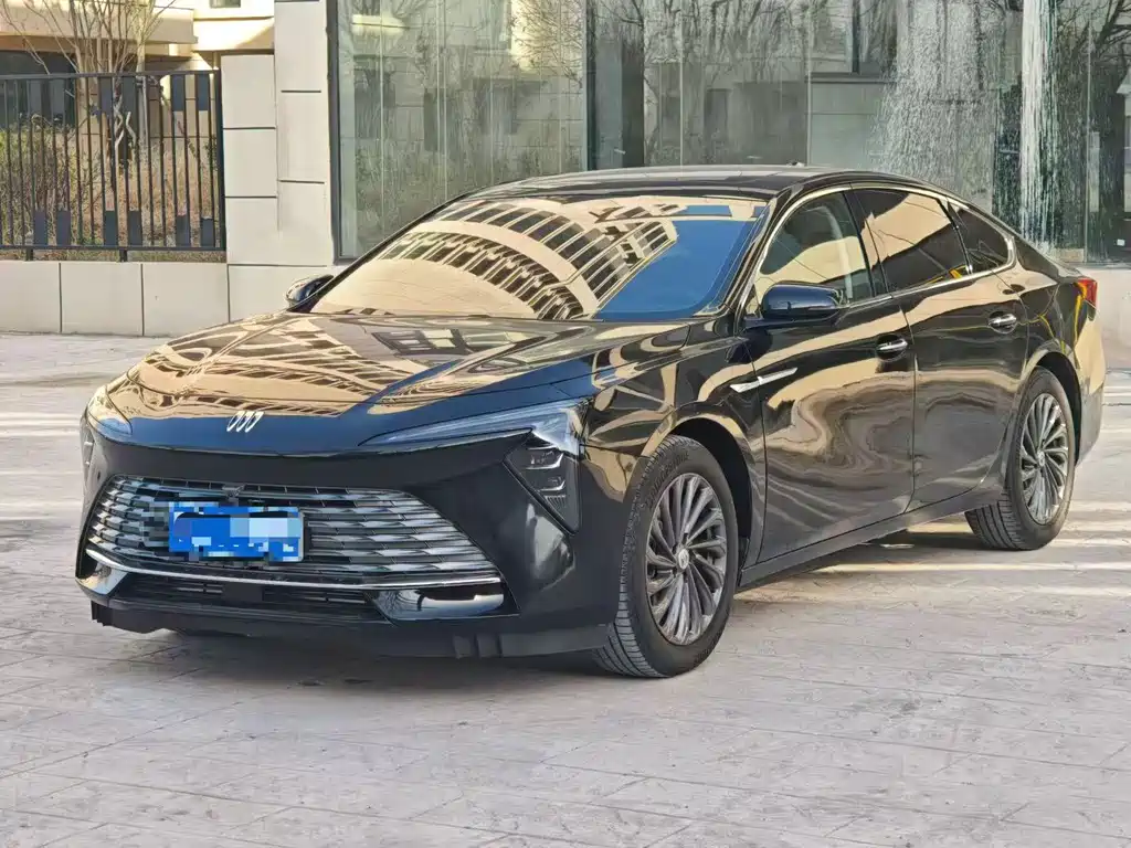 Buick LaCrosse 2025