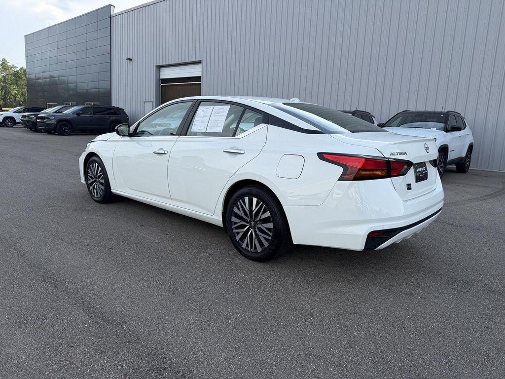 Nissan Altima 2025