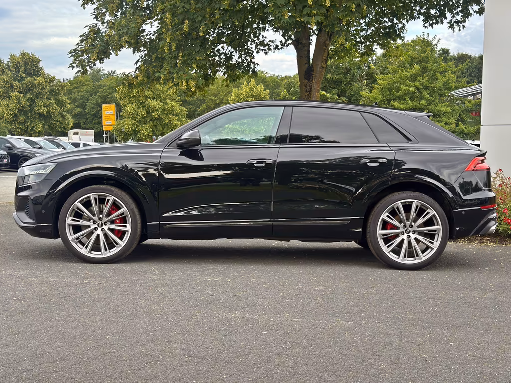 Audi SQ8 2023