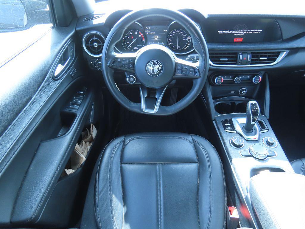 Alfa Romeo Stelvio 2021