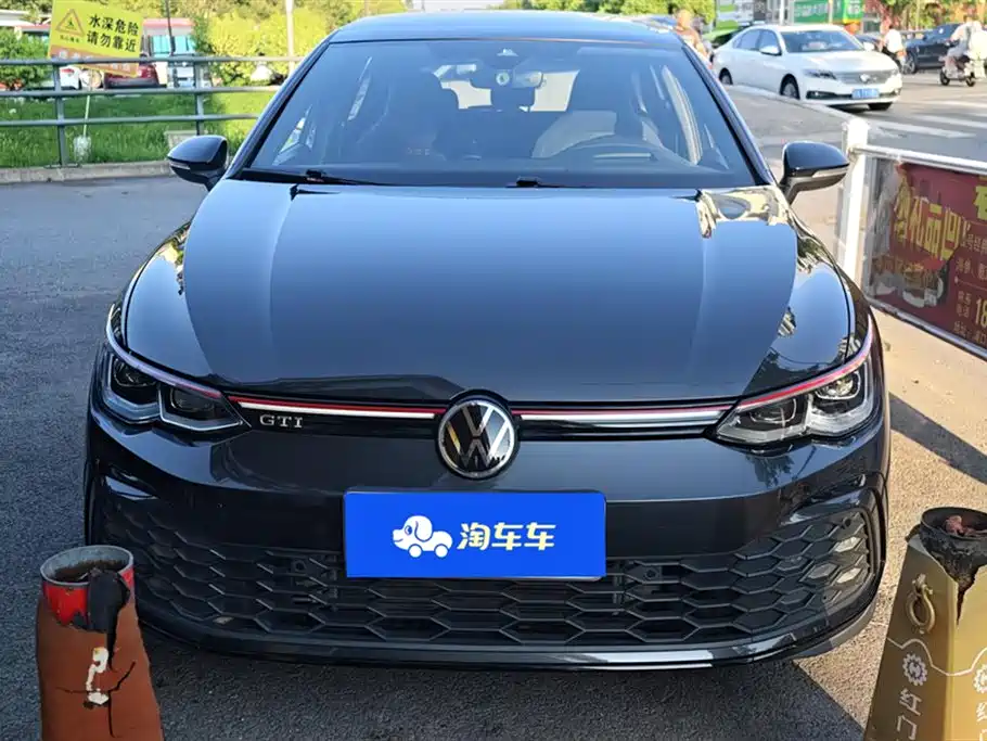 Volkswagen Golf GTI 2021