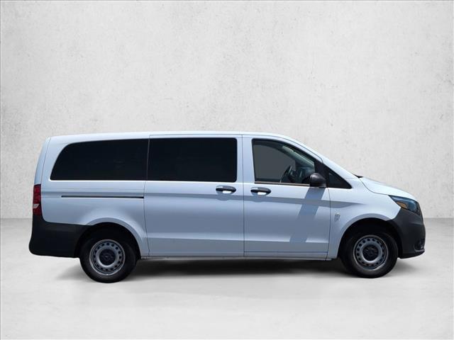 Mercedes-Benz Metris 2023