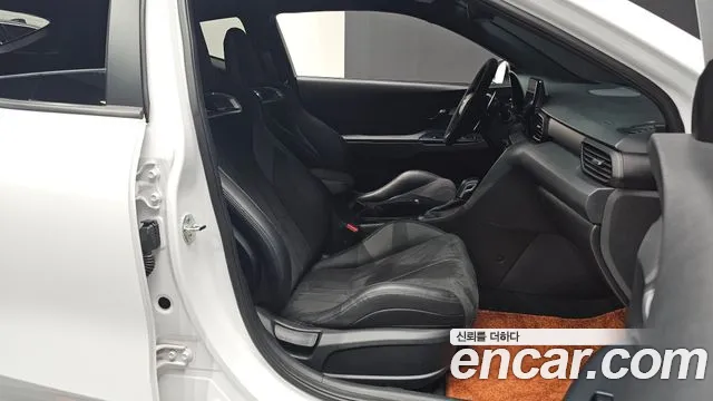 Hyundai Veloster 2021