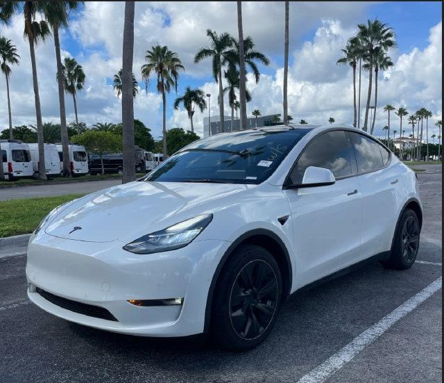 Tesla Model Y 2021