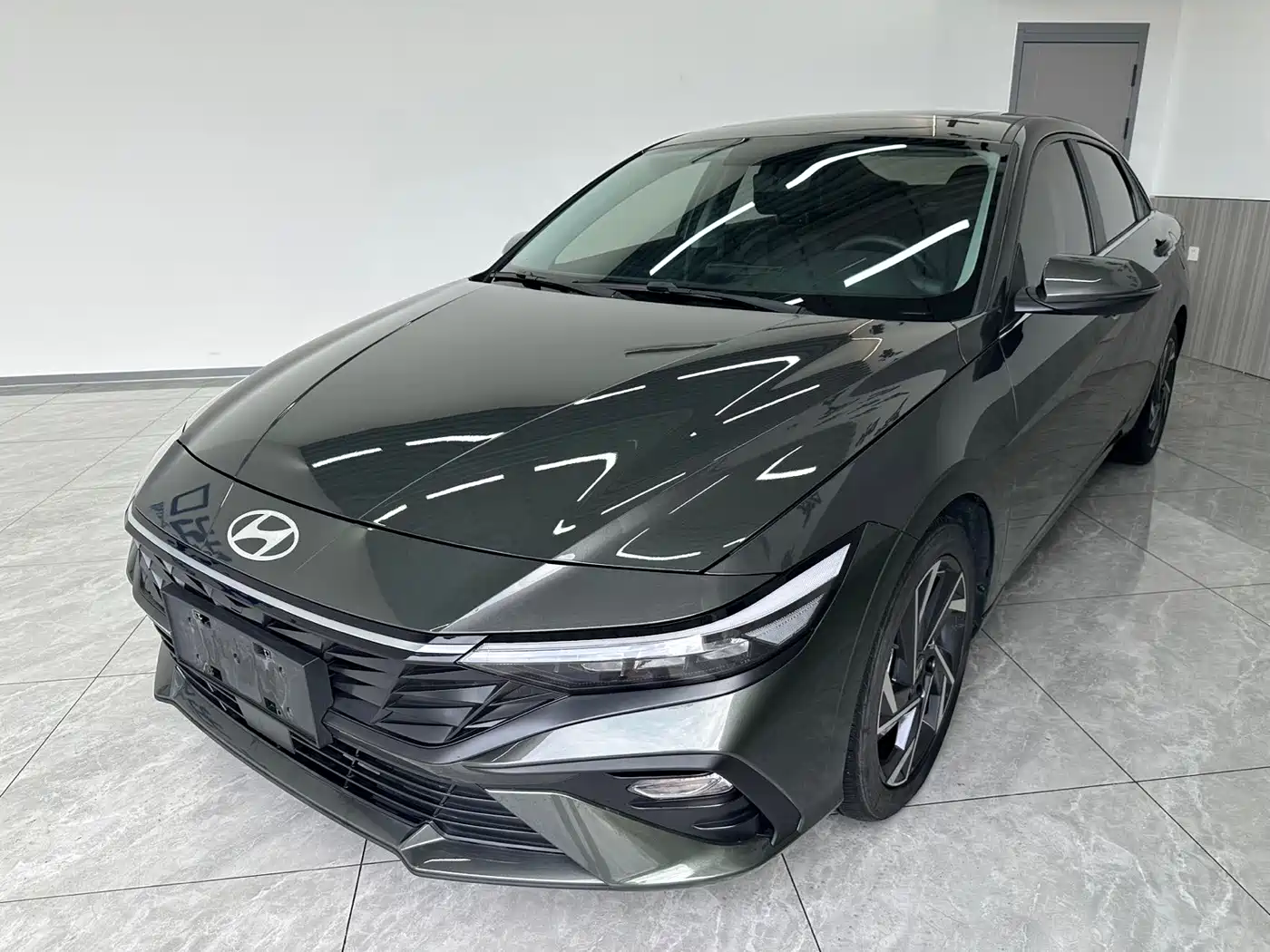 Hyundai Elantra 2024