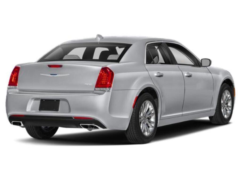 Chrysler 300 2023